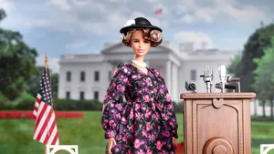 Barbie a lansat prima serie digitală cu chipul lui Eleanor Roosevelt