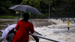A fost prelungită avertizarea Cod roşu de precipitaţii în judeţul Bihor. O familie a fost evacuată