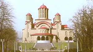 BOR, Guvernul şi administraţia locală dau bani pentru Catedrala Neamului