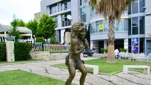 Statuie de 3 metri dedicată regretatei artiste Tina Turner, dezvelită în orașul natal din Tennessee