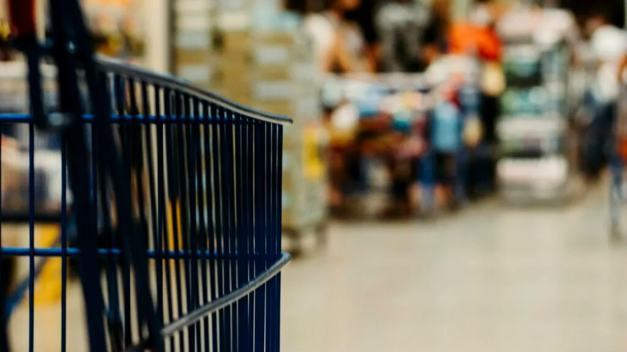 Delhaize suspendă în Belgia toate promoțiile la produsele Procter & Gamble. Ce se întâmplă cu branduri precum Pampers, Dash și Head & Shoulders