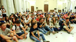 Administraţia Prezidenţială a transmis tinerilor din Moldova 