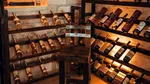 Jaf ca în filme într-o cramă. Hoții au furat mii de sticle de vin folosind chiar mașinile proprietarilor