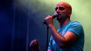 Călin, de la Voltaj, dat în judecată pentru 120.000 de euro