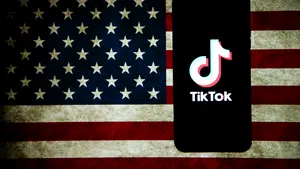 Trump prelungește cu 90 de zile termenul pentru vânzarea TikTok