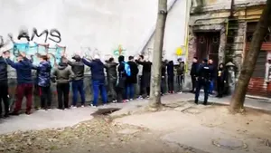 Scandal după meciul disputat între Petrolul şi ASU Poli Timişoara: Zeci de suporteri au fost duşi la audieri - VIDEO