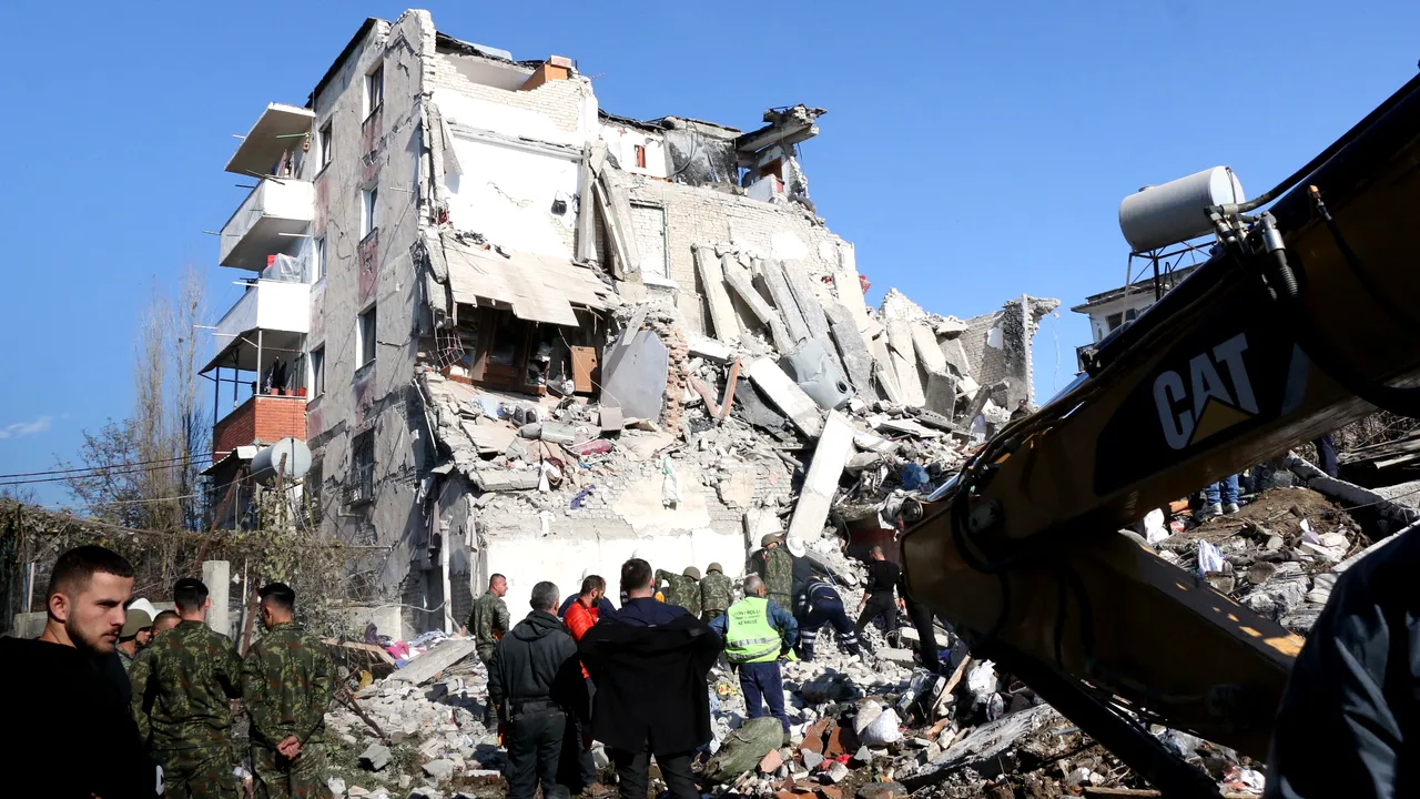 Apel umanitar pentru Albania. Crucea Roşie anunţă cum pot fi ajutate victimele cutremurului