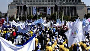 Federaţia Sindicatelor Libere din Învăţământ: În două-trei săptămâni vom discuta la Guvern despre legea salarizării. Dîncu le-a promis profesorilor rezolvarea unor revendicări 