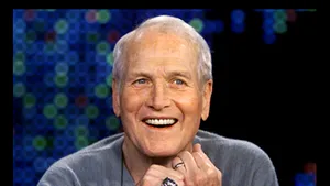 Paul Newman a încetat din viaţă