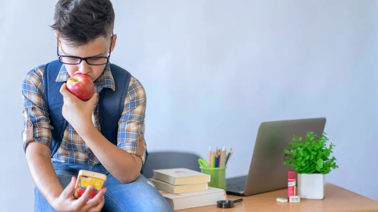 Studiu CJ Sibiu: peste 60% dintre elevi refuză iaurtul din programul școlar. Mărul, singurul produs apreciat aproape unanim