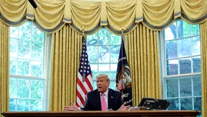 Trump trimite trupele federale peste protestatarii din mai multe oraşe americane. Liderii locali se opun