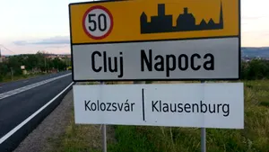 Candidaţii UDMR la Parlament cer plăcuţe în română, maghiară şi germană la intrările în Cluj-Napoca