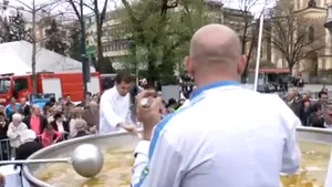 Cea mai mare supă din lume, preparată în Bosnia-Herţegovina - VIDEO