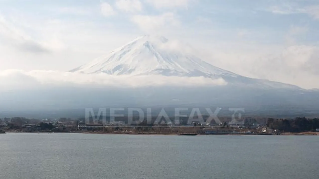 Japonia impune noi taxe de acces pe Muntele Fuji pentru a limita turiştii