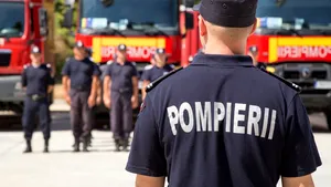 20 de pompieri români pleacă în insula Corsica pentru a ajuta la stingerea incendiilor de pădure
