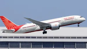 Acțiunile Boeing au scăzut cu 8% în urma prăbușirii avionului în India
