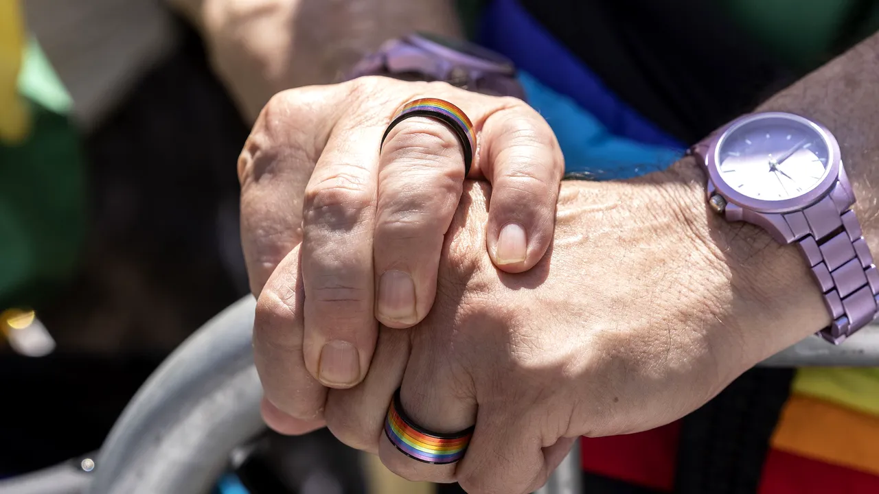 Bisexualitatea în America s-a triplat în ultimele trei decenii