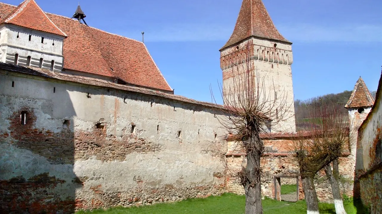 Una dintre cele mai frumoase biserici gotice târzii din Transilvania va fi restaurată