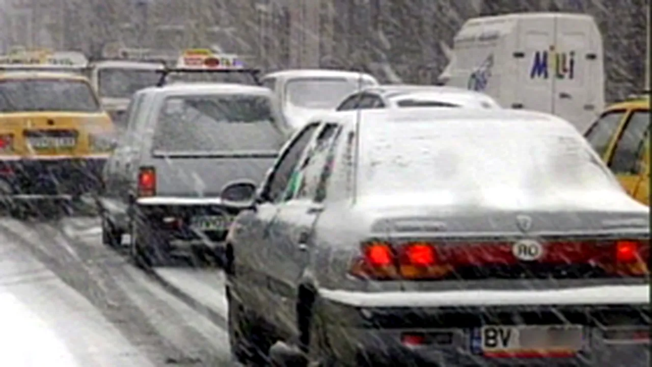 Strat de zăpadă de doi centrimetri în Poiana Braşov