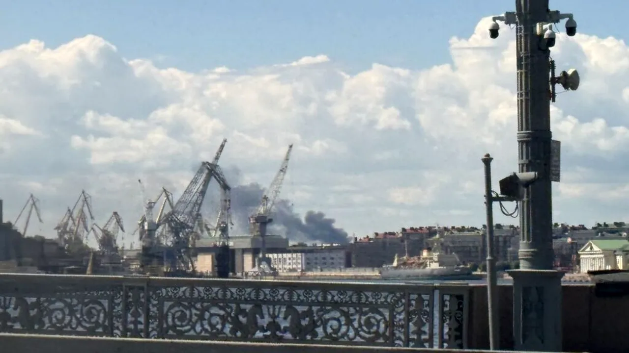 Ucraina a suspendat atacurile asupra rafinăriilor din Rusia, după presiunile lui Trump. Ce se întâmplă în culisele relației dintre Kiev și Washington