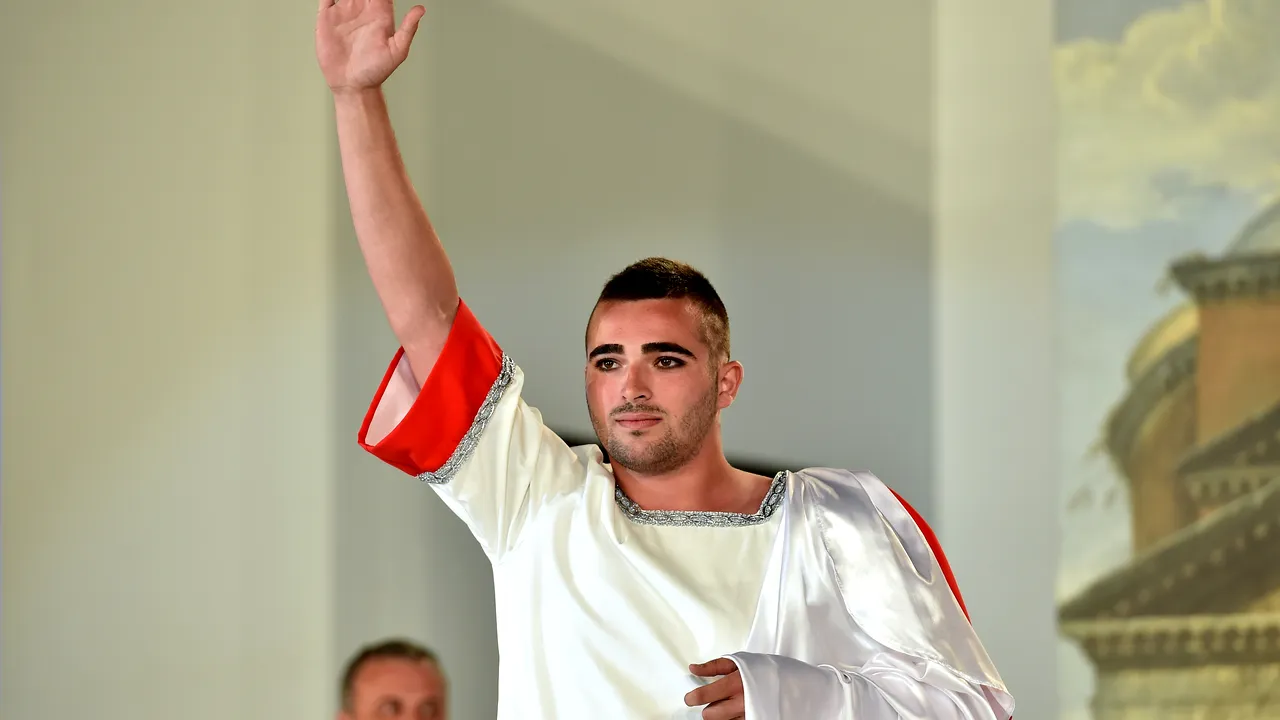Fiul lui Radu Mazăre, transportat de pe o terasă din Mamaia la spital, după ce s-a simţit rău 