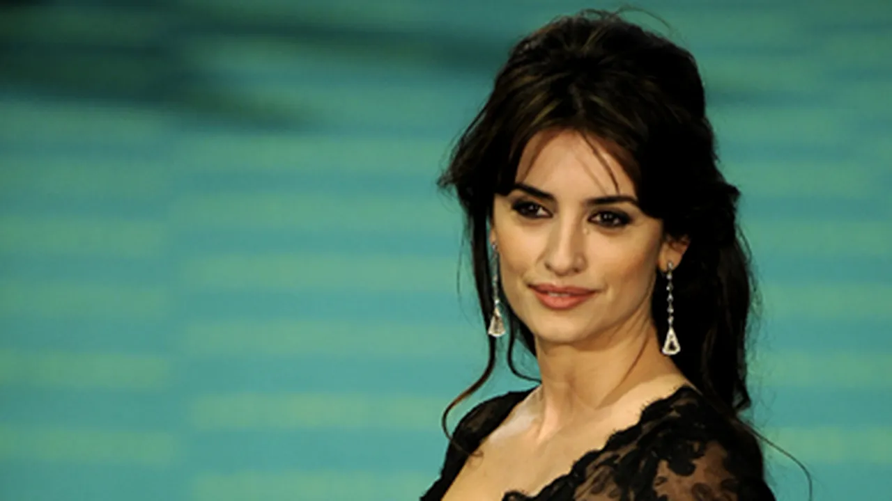 Penelope Cruz nu a primit niciodată o felicitare de Sf. Valentin (Video)