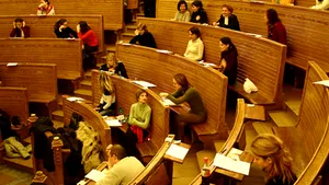 Universitatea Bucureşti: 2.100 de locuri la master şi 390 de locuri la doctorat
