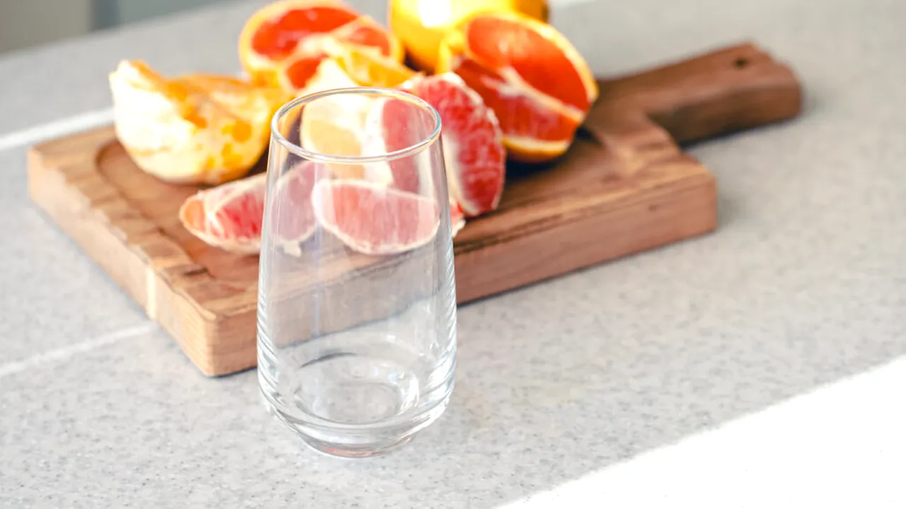 Riscul din paharul cu apă, egal cu cel al sedentarismului