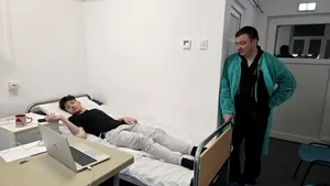 Când pasiunea învinge boala: la Olimpiada Națională de Informatică de pe patul spitalului