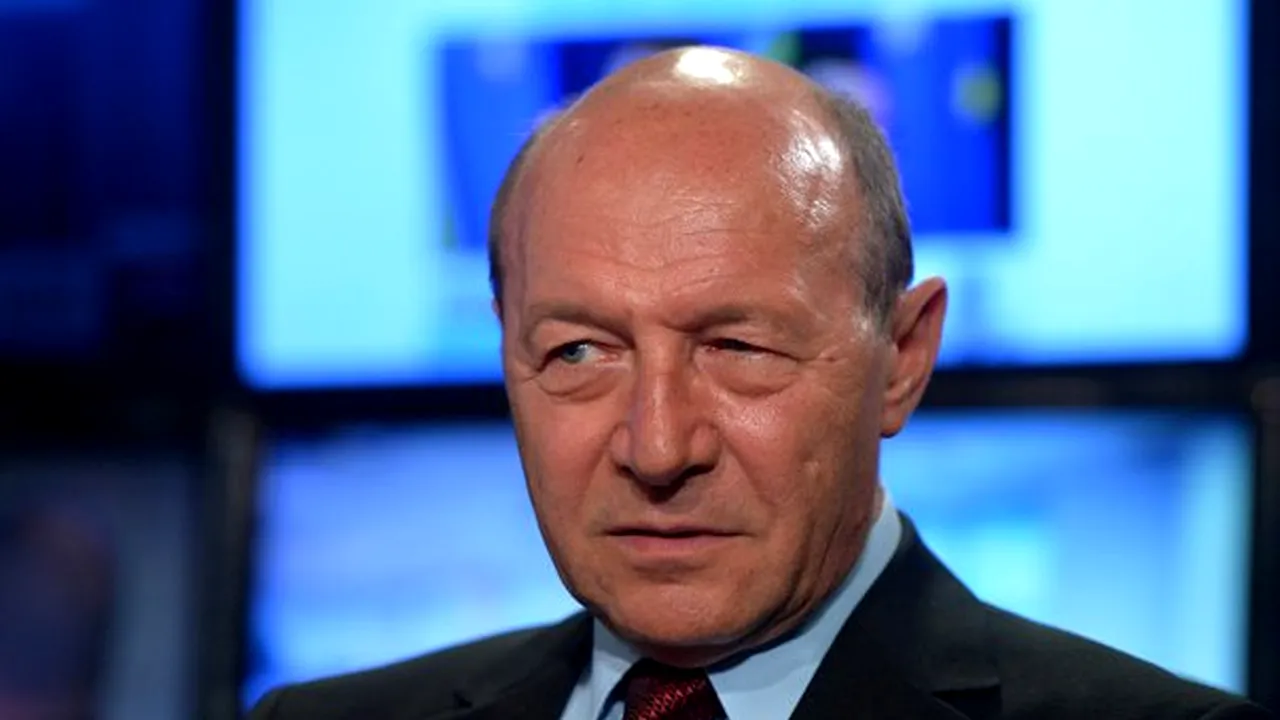 Băsescu: Participarea lui Cioloş la Consiliul European, inoportună. Iohannis fuge de asumarea răspunderii 
