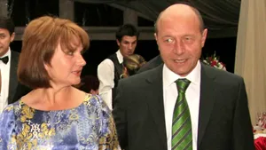 Preşedintele Băsescu a participat la o nuntă, în Valea Jiului