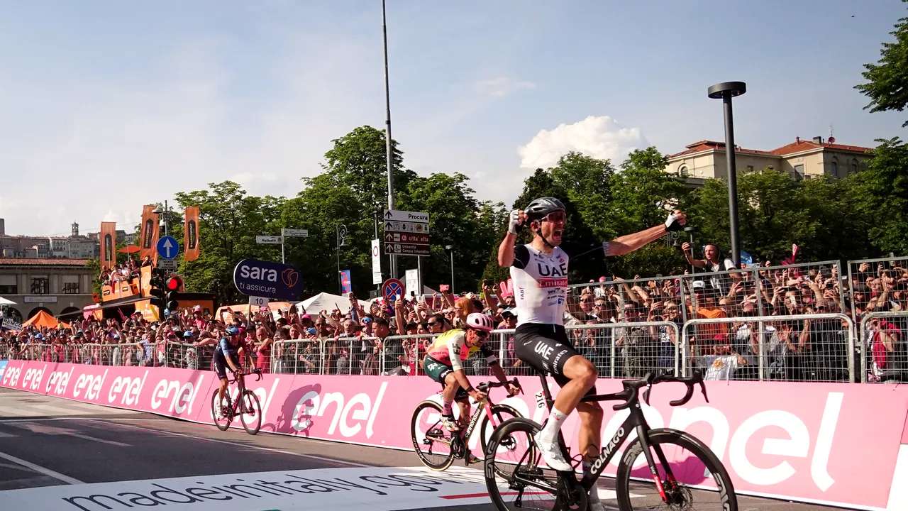 McNulty câştigă etapa a 15-a din Giro la sprint, Armirail îşi păstrează poziţia de lider