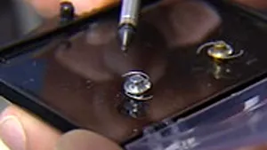 Premieră mondială: Primul ochi bionic ce poate permite oamenilor orbi să vadă