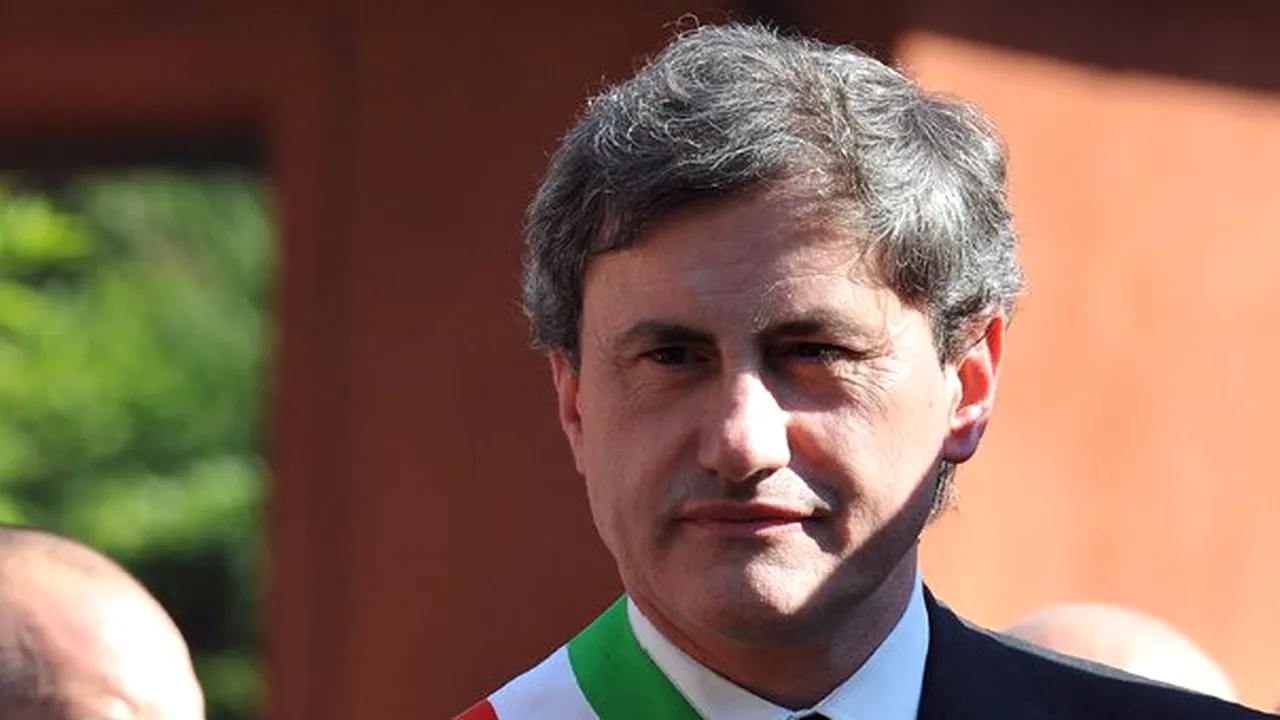 Centrele pentru imigranţi din Roma, fraudate de o nouă Mafie cu legături în administraţie. Fostul primar al Romei, Gianni Alemanno, investigat