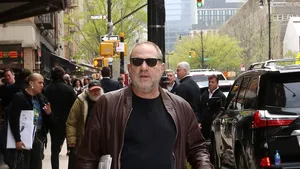 Harvey Weinstein s-a predat poliţiei din New York. Producătorul de la Hollywood, pus oficial sub acuzare pentru VIOL
