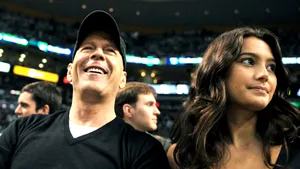 Bruce Willis s-a căsătorit civil în California