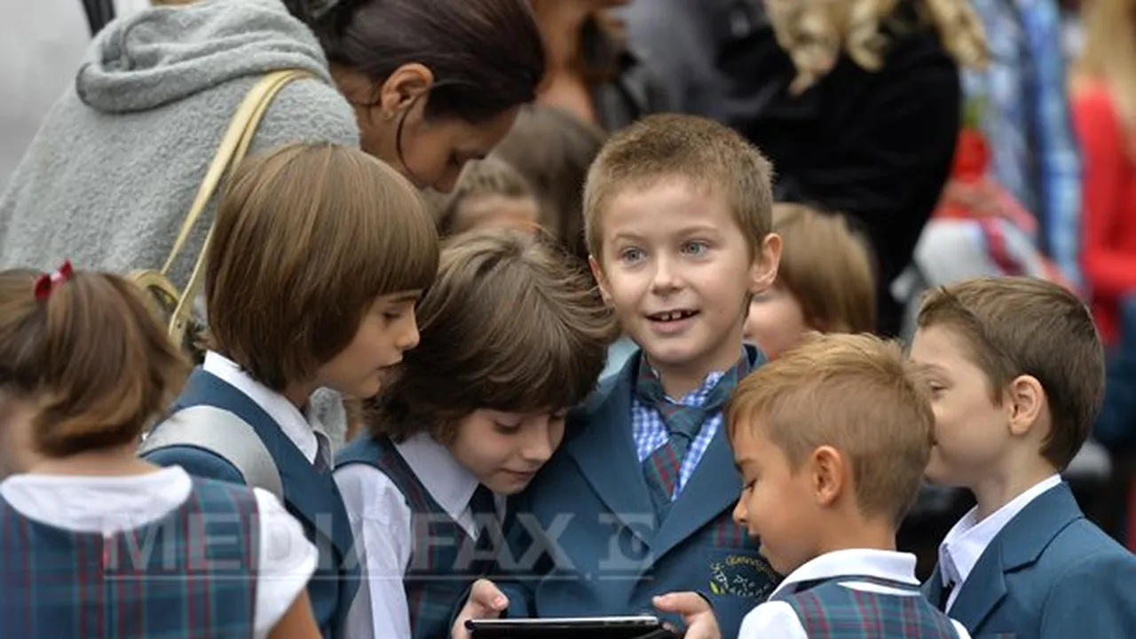 STUDIU: Tabletele şi telefoanele inteligente privează copiii de somn