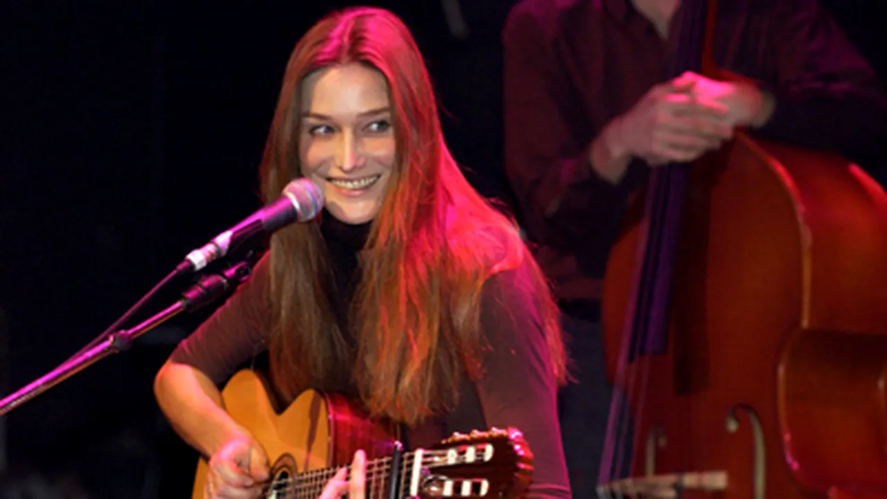 Carla Bruni într-un concert la New York