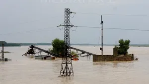 Debitul Siretului se va dubla miercuri dimineaţă. Se aşteaptă o viitură din Ucraina