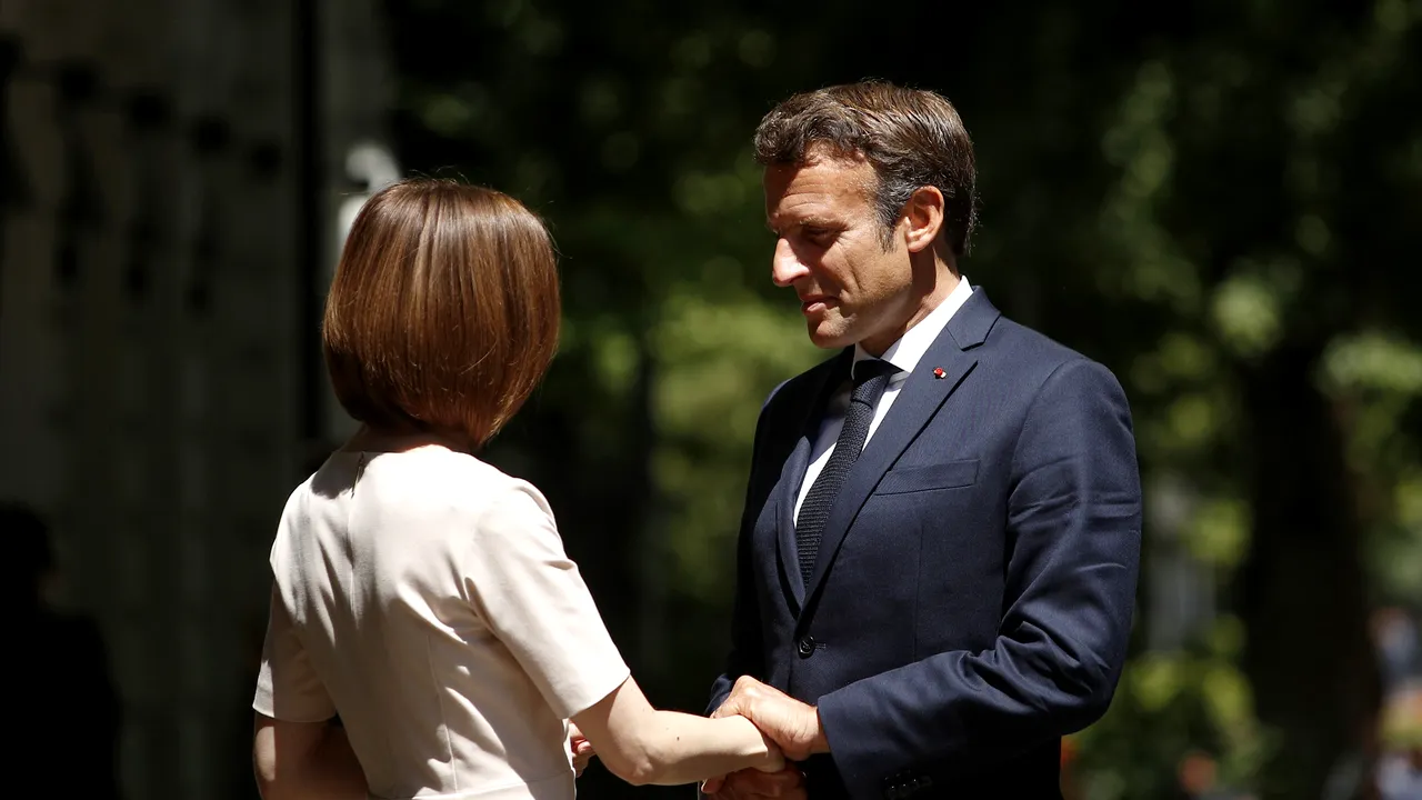 Macron anunţă sprijin pentru a ajuta Republica Moldova să depăşească efectele războiului