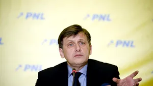 Antonescu: Şansele moţiunii de cenzură sunt de până la 40%