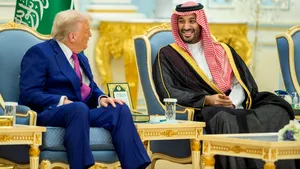 „Parteneriat - record” semnat între SUA și Arabia Saudită - 142 de miliarde de dolari pentru achiziționarea, de către Arabia Saudită, de echipamente militare americane de ultimă generație