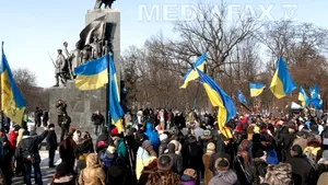 Lavrov: Înlocuirea democraţiei veritabile în Ucraina cu una 