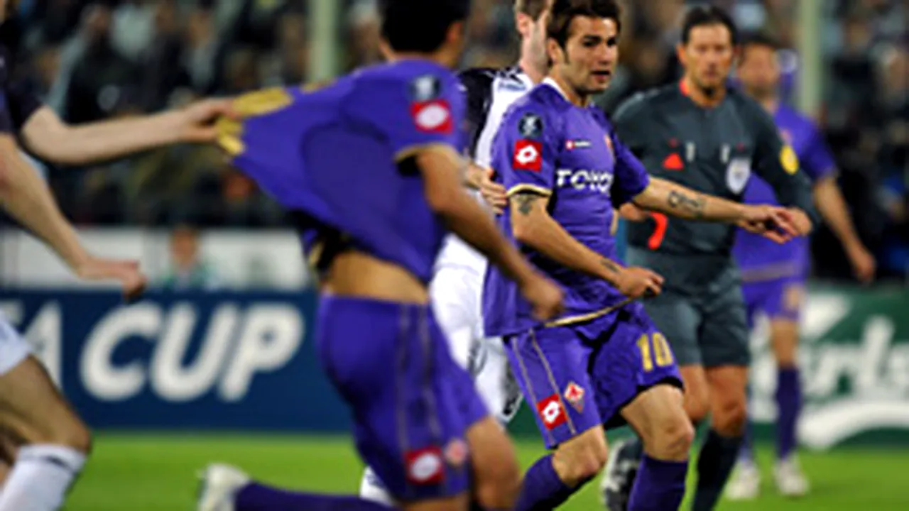 Mutu a fost eliminat de pe teren în meciul Cagliari - Fiorentina