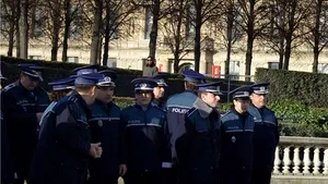 Zece poliţişti, citaţi ca martori în cazul cercetărilor de la Universitatea 