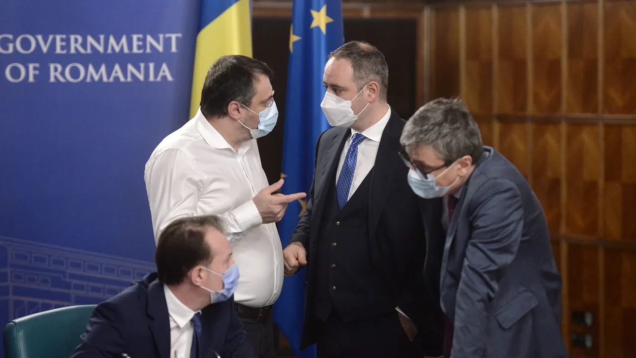 Ministrul Cristian Ghinea a băgat în PNRR desfiinţarea SIIJ şi propunerea cu care nu este de acord preşedintele Iohannis: numirea procurorilor de rang înalt prin creşterea rolului CSM