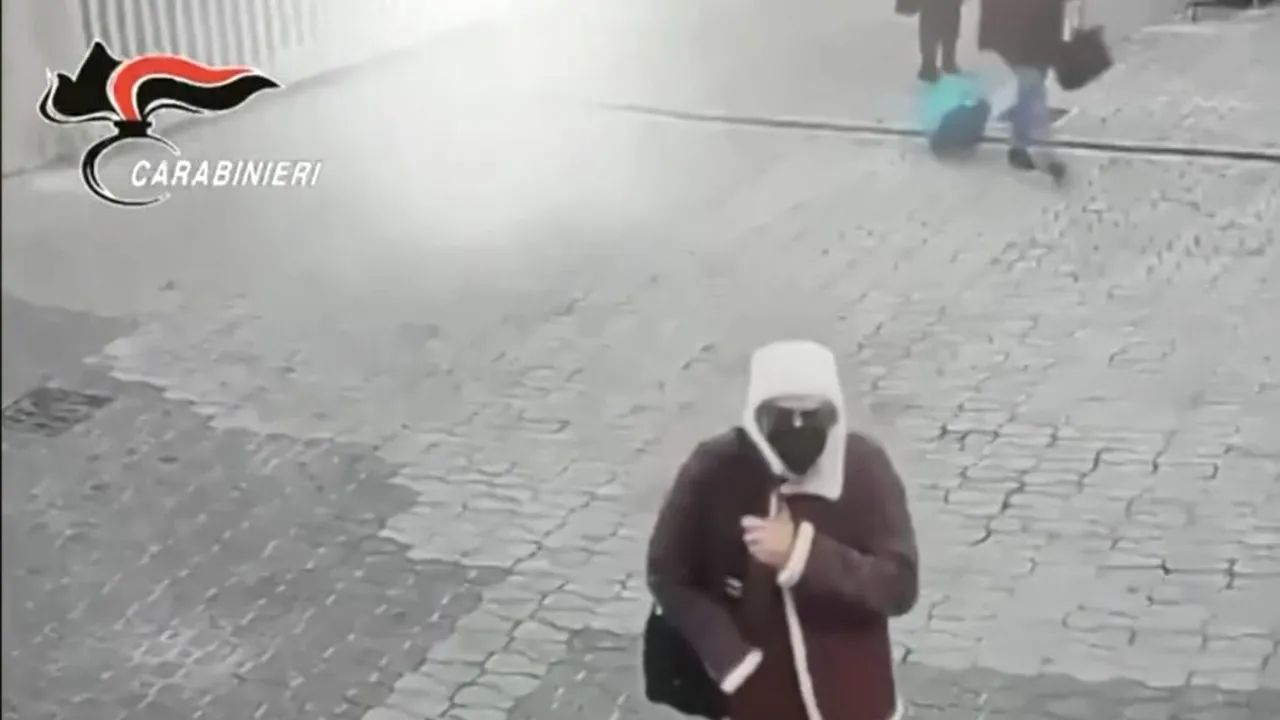 Italia confiscă aur, vile de lux și sume de bani provenite din traficul de droguri al mafiei siciliene