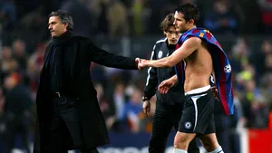 Ofertă de 10 milioane de lire sterline pe an pentru Jose Mourinho