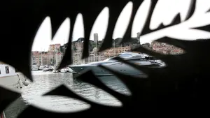 Scurtmetraje de Adrian Sitaru şi Ciprian Alexandrescu, la Romanian Short Waves, la Cannes