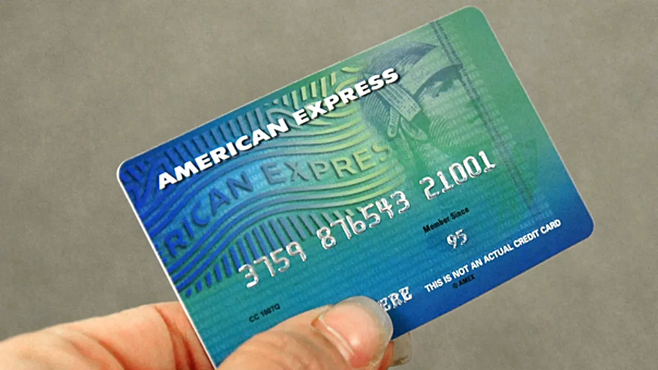 Putin se răzbună pe americani atacându-i la buzunare. Şeful rus a autorizat lichidarea American Express Bank

